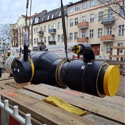 Die BEW stellt einen Teilabschnitt der Fernwärmebaustelle am Hindenburgdamm deutlich schneller fertig als geplant